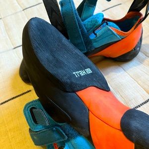 Shamans evolve climbing shoe 9.5 new 42.5